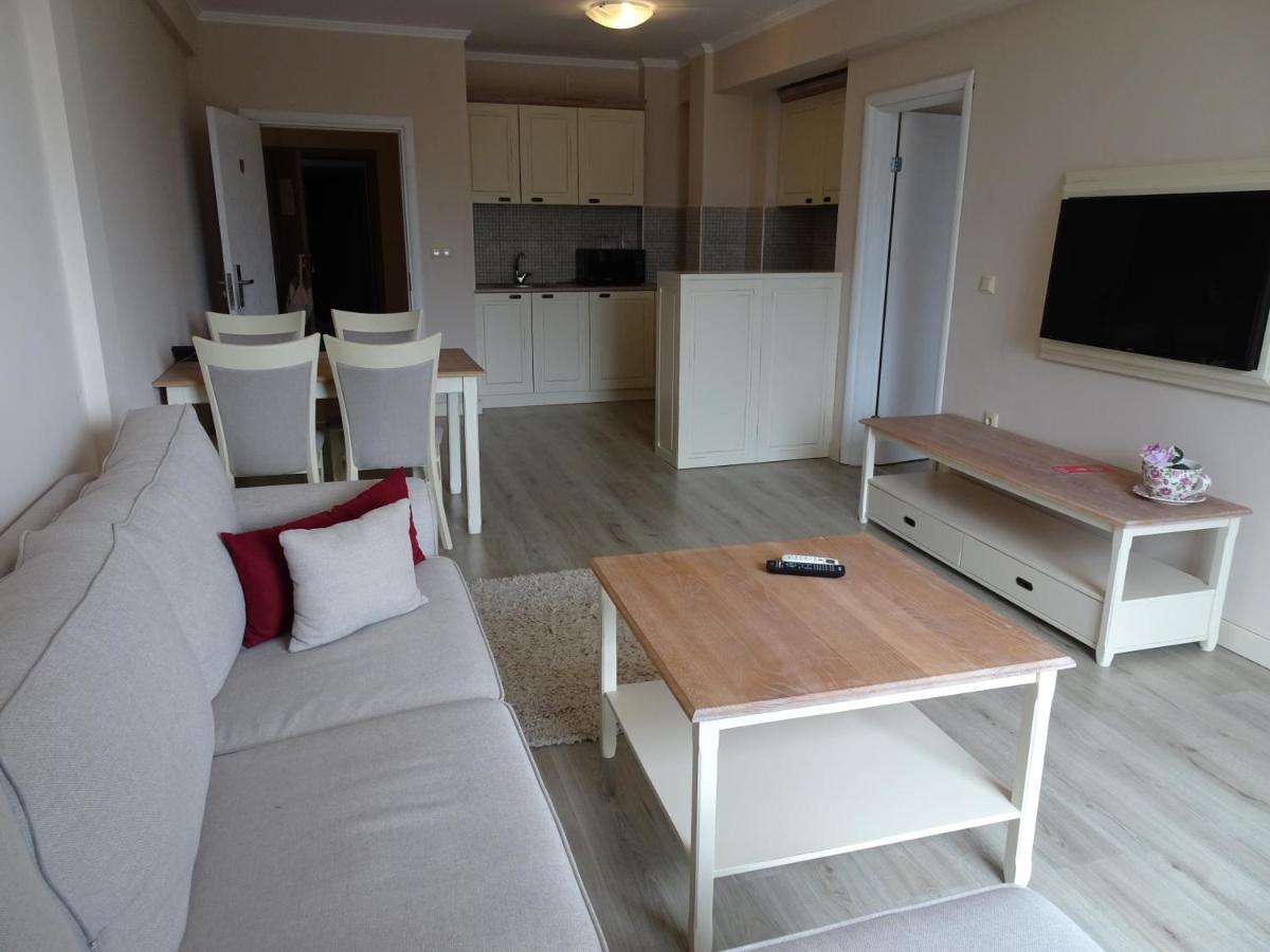 Private Apartments In White Rock Castle Balcic Exterior foto