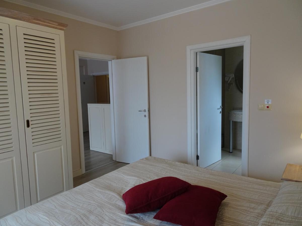 Private Apartments In White Rock Castle Balcic Exterior foto